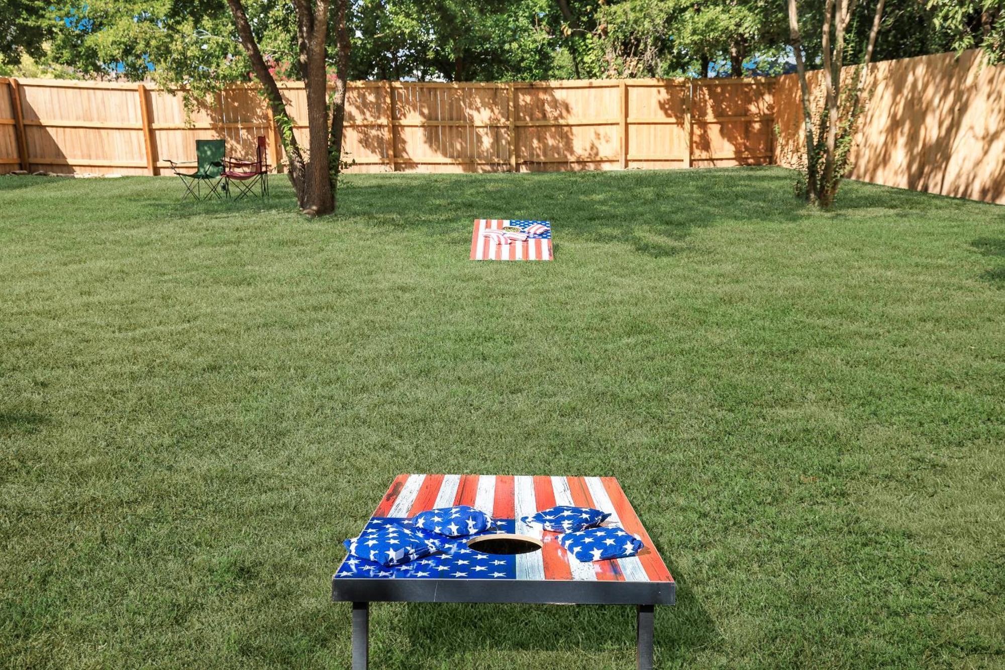 Austin Escape Pets Office Games Yard Bbq Exterior foto